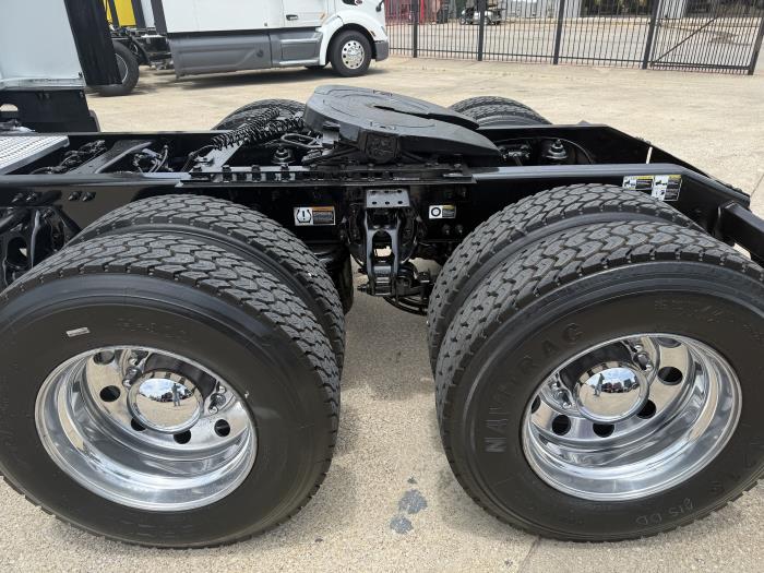 2021 Peterbilt 579-25