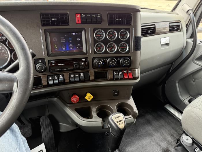 2019 Kenworth T880-32