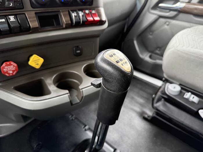 2019 Kenworth T880-39