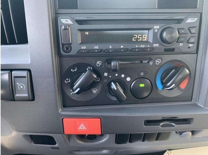 2025 Isuzu NRR-8