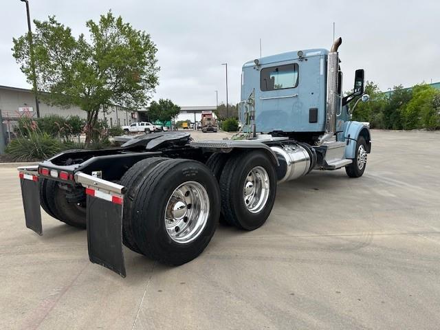 2022 Peterbilt 567-7