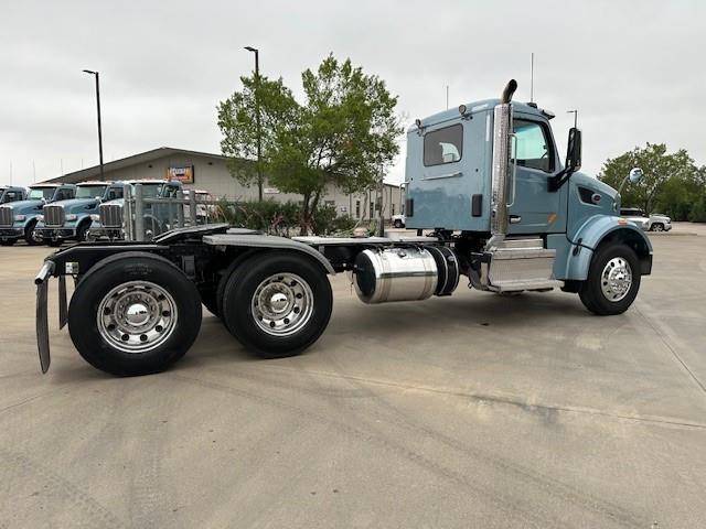 2022 Peterbilt 567-8