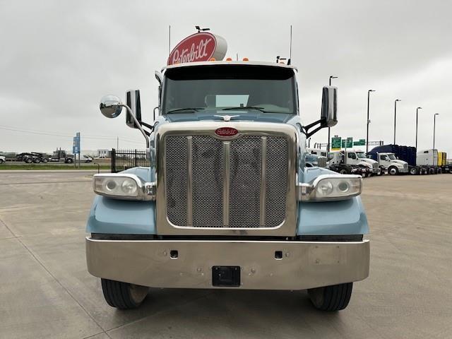 2022 Peterbilt 567-12