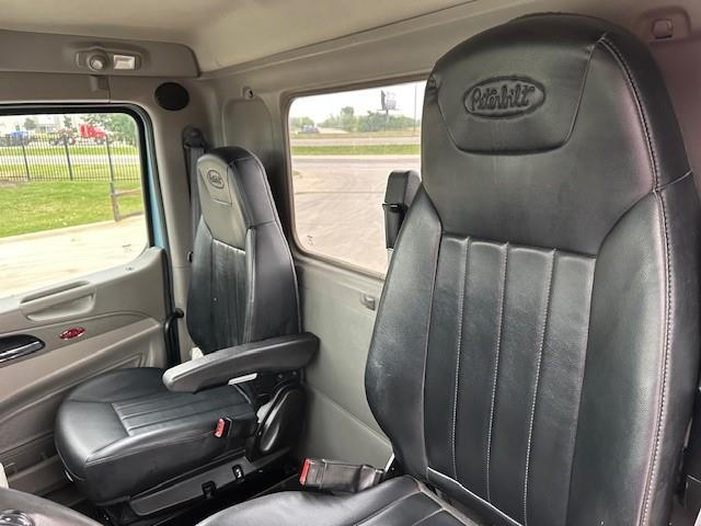 2022 Peterbilt 567-16