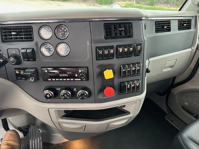 2022 Peterbilt 567-19