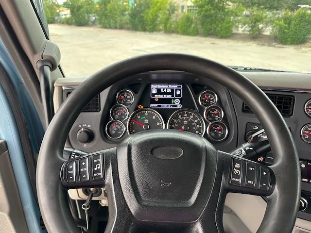 2022 Peterbilt 567-20