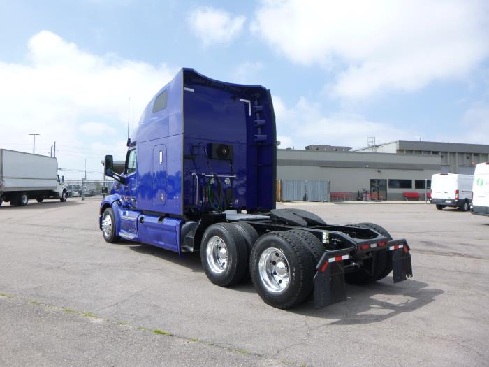 2022 Peterbilt 579-5