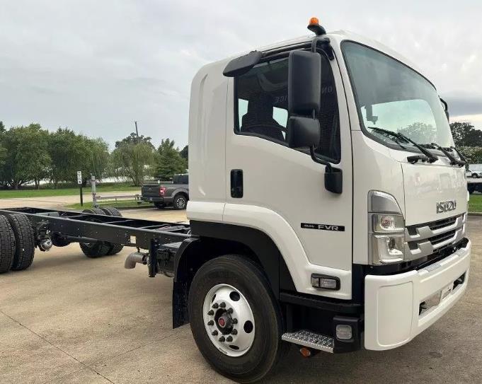 2025 Isuzu FVR-2
