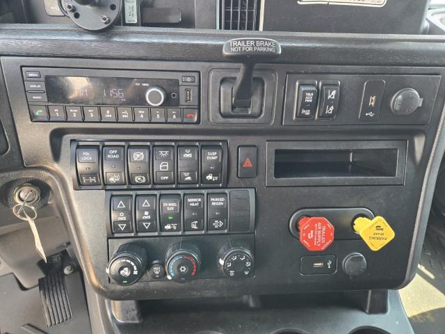 2022 International LT625-13