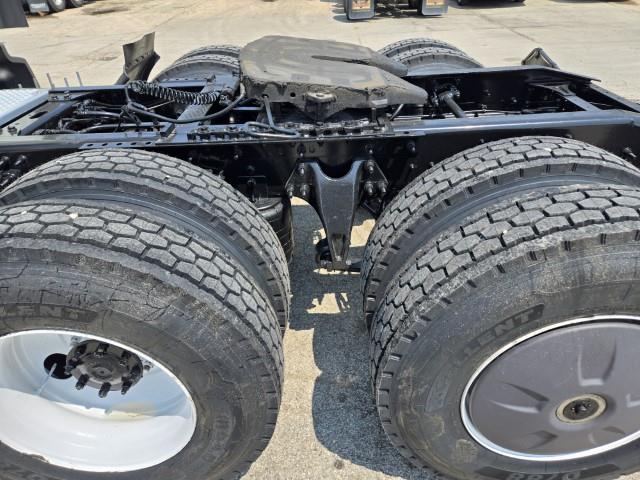 2022 International LT625-20