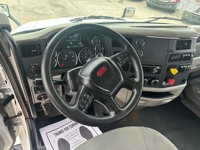 2020 Peterbilt 579-1
