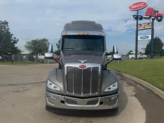 2026 Peterbilt 579-7
