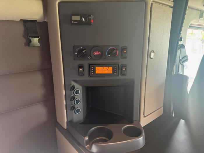 2026 Peterbilt 579-26