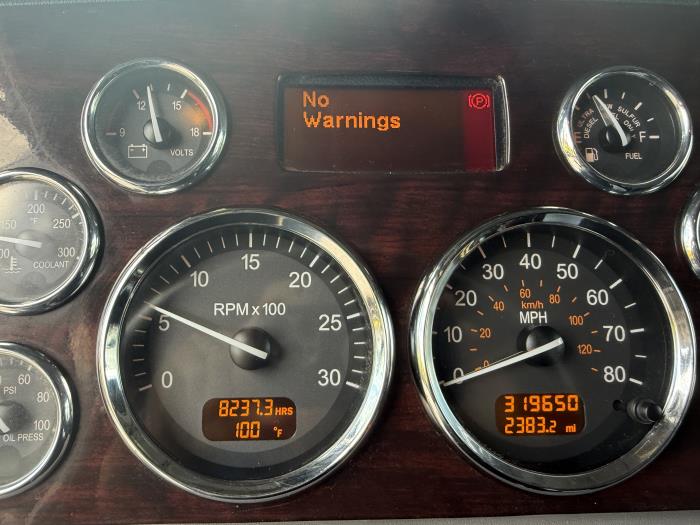 2022 Peterbilt 389-5
