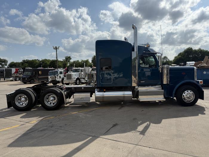 2026 Peterbilt 589-9