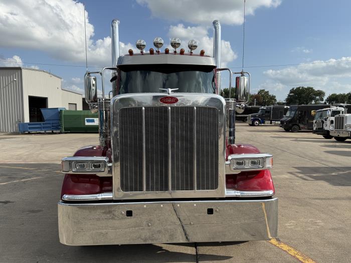 2026 Peterbilt 589-12