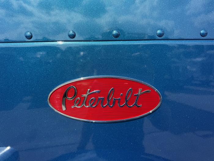 2026 Peterbilt 589-16