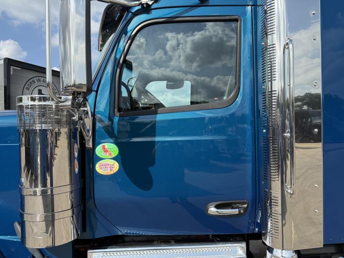2026 Peterbilt 589-25