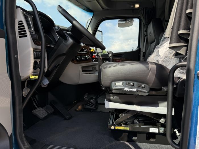 2026 Peterbilt 589-28