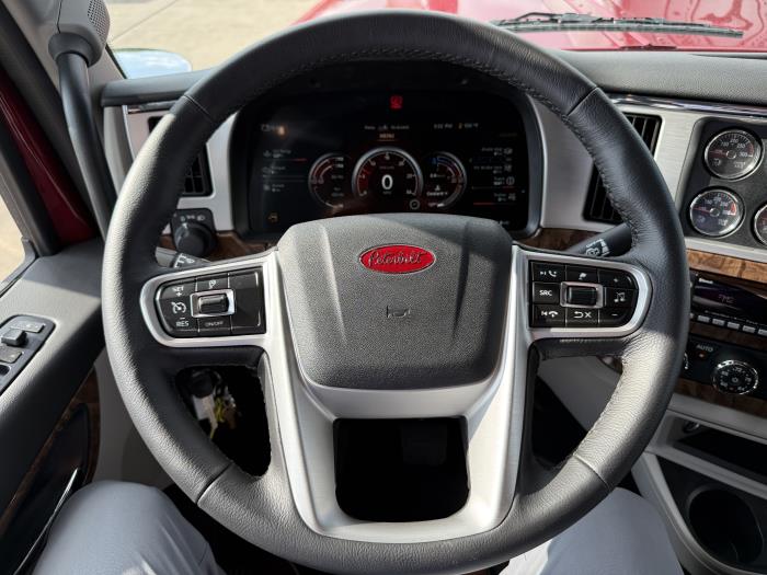 2026 Peterbilt 589-32