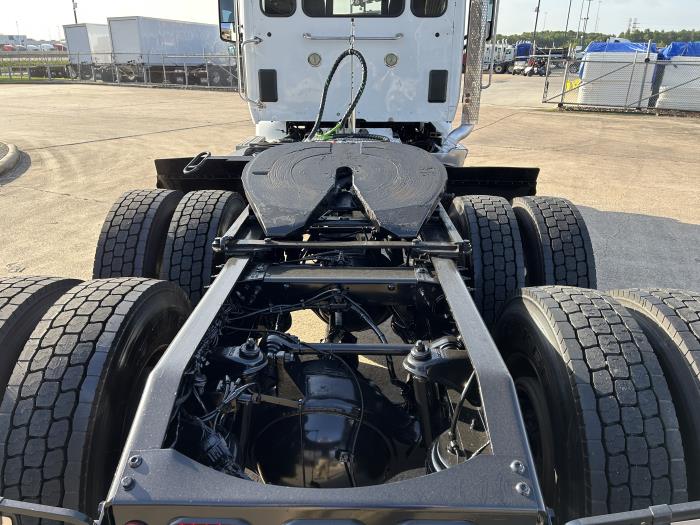 2020 Peterbilt 567-13