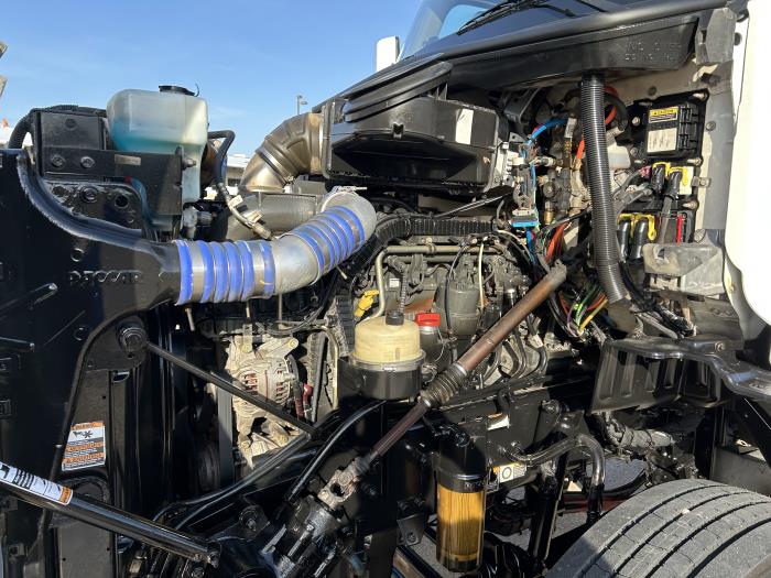 2020 Peterbilt 567-16