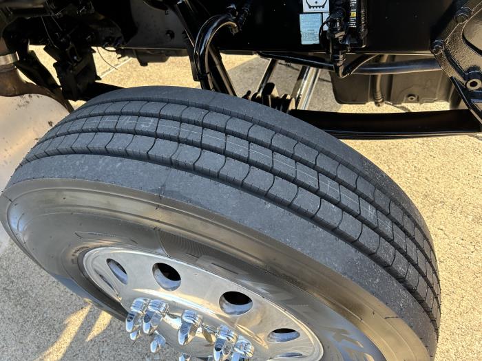 2020 Peterbilt 567-21