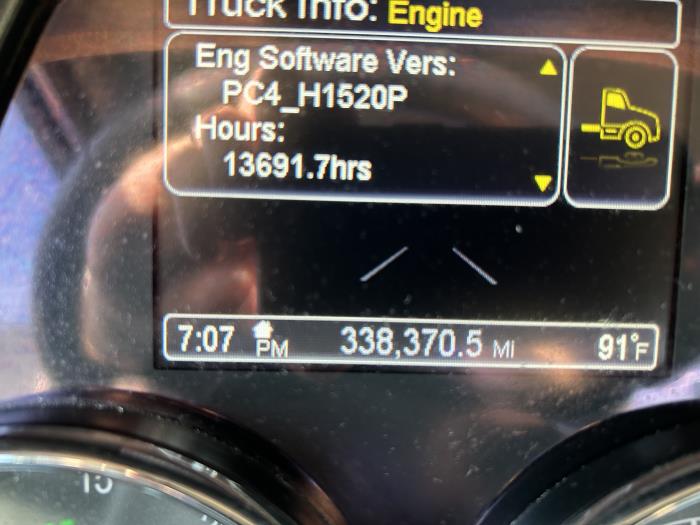 2020 Peterbilt 567-32