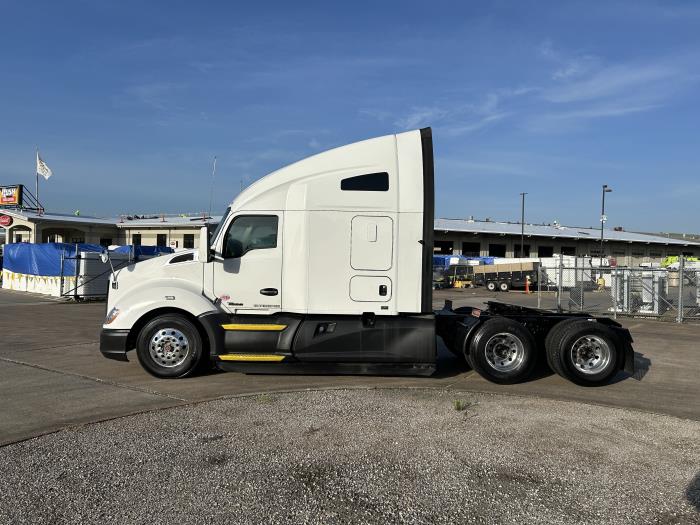 2021 Kenworth T680-2