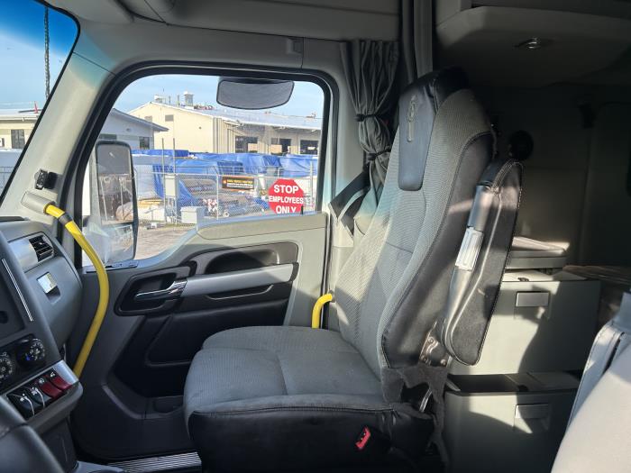 2021 Kenworth T680-25