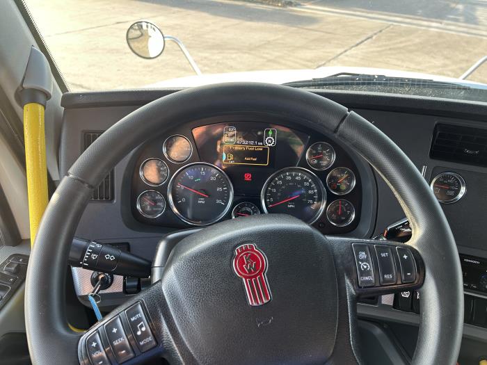 2021 Kenworth T680-35