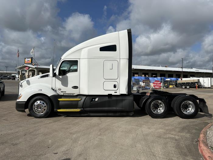 2021 Kenworth T680-2