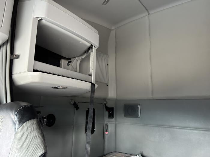 2021 Kenworth T680-28