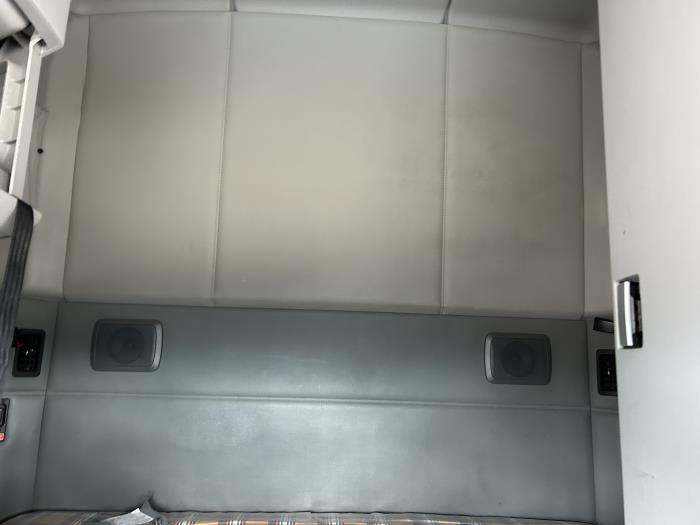 2021 Kenworth T680-29
