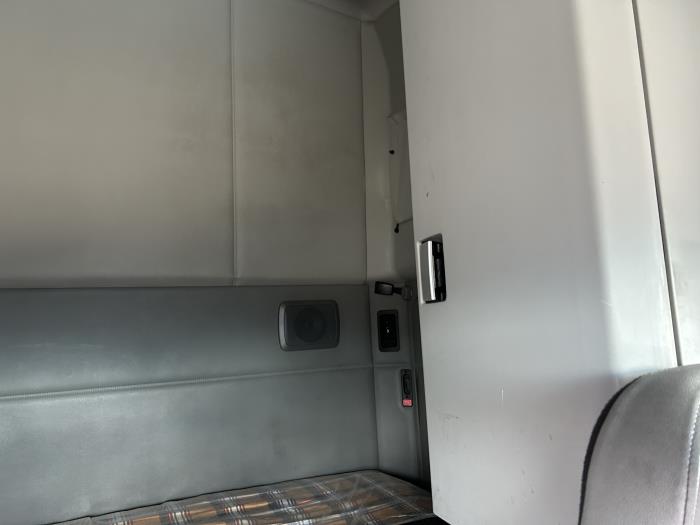 2021 Kenworth T680-30