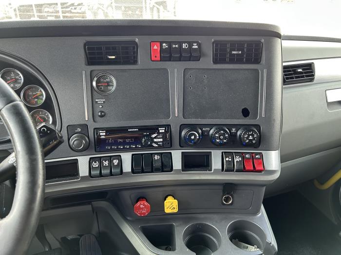2021 Kenworth T680-33