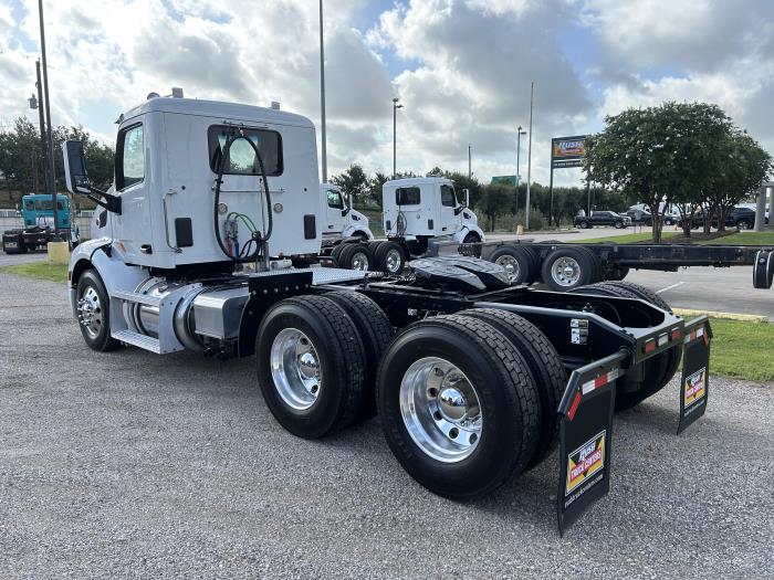 2020 Peterbilt 579-3