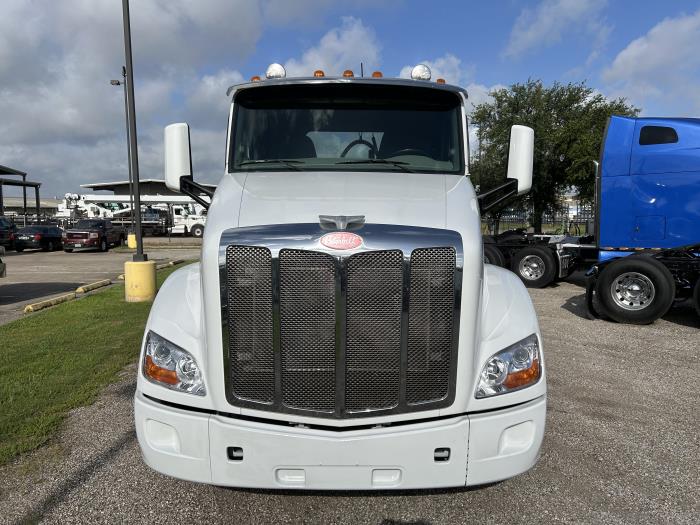 2020 Peterbilt 579-8