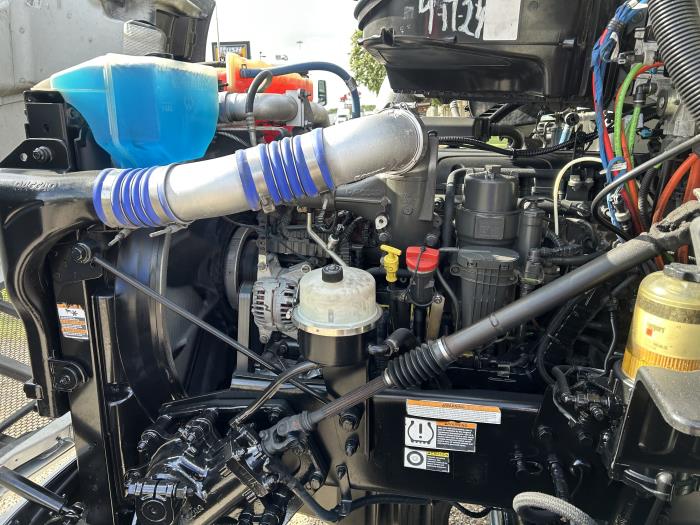 2020 Peterbilt 579-17