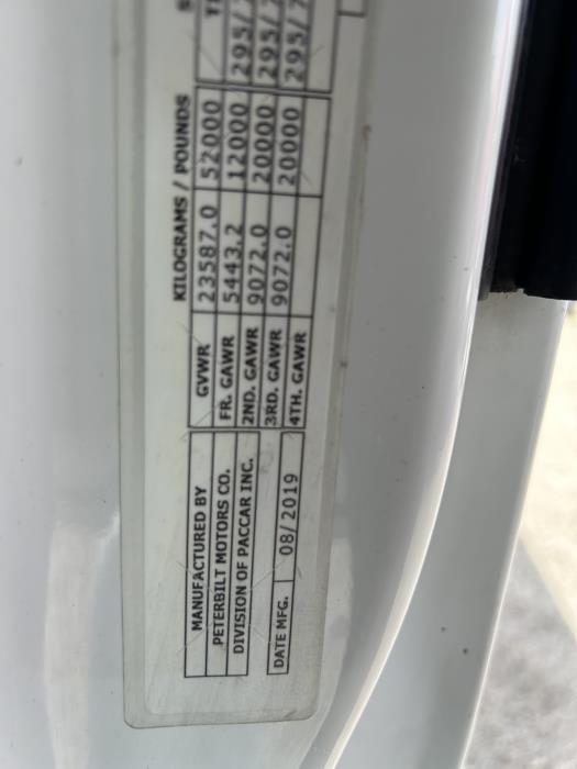 2020 Peterbilt 579-26