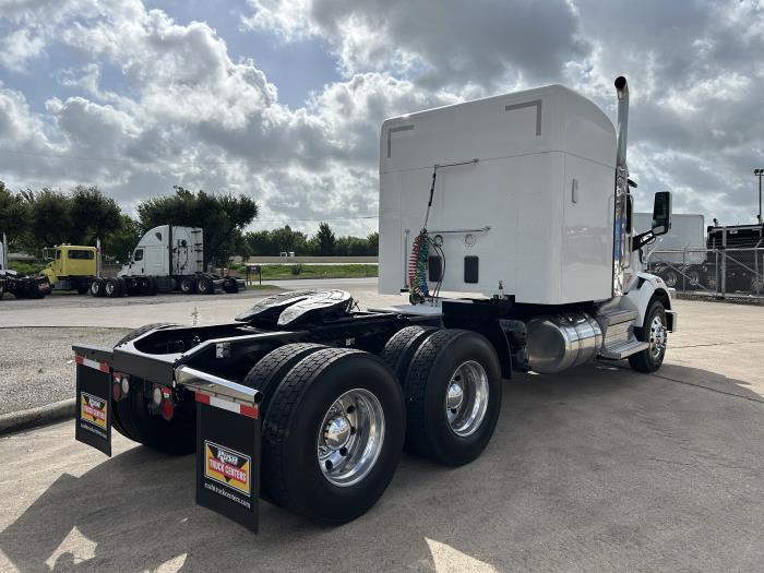 2021 Peterbilt 567-5