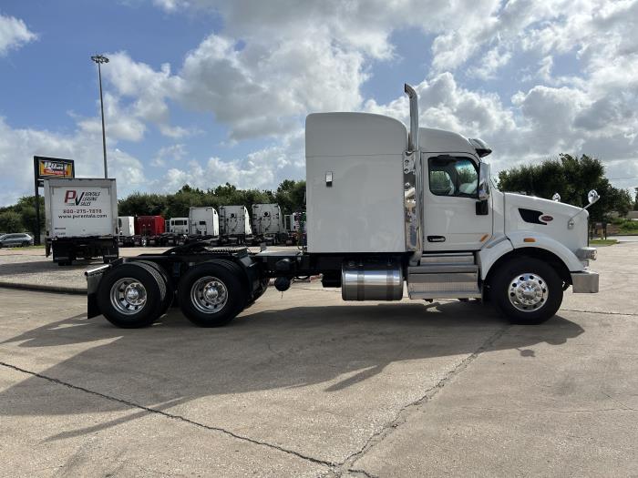2021 Peterbilt 567-6