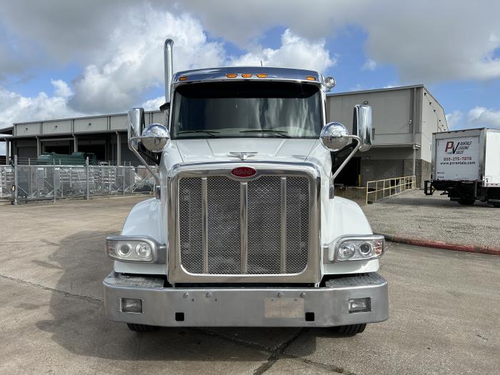 2021 Peterbilt 567-8