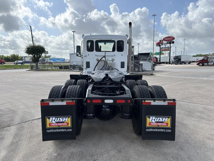 2020 Peterbilt 567-4