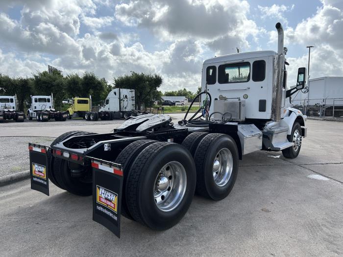 2020 Peterbilt 567-5