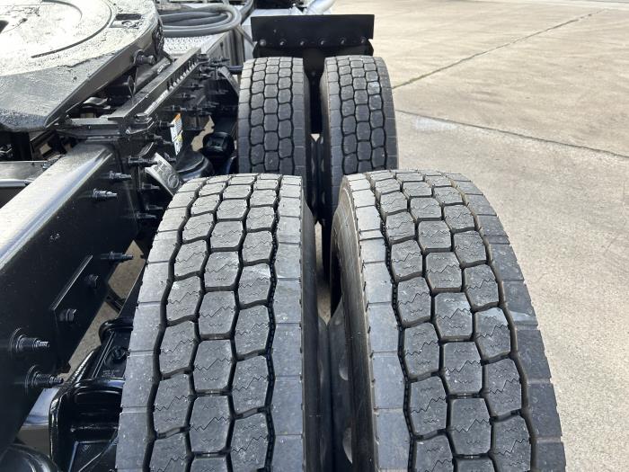 2020 Peterbilt 567-12