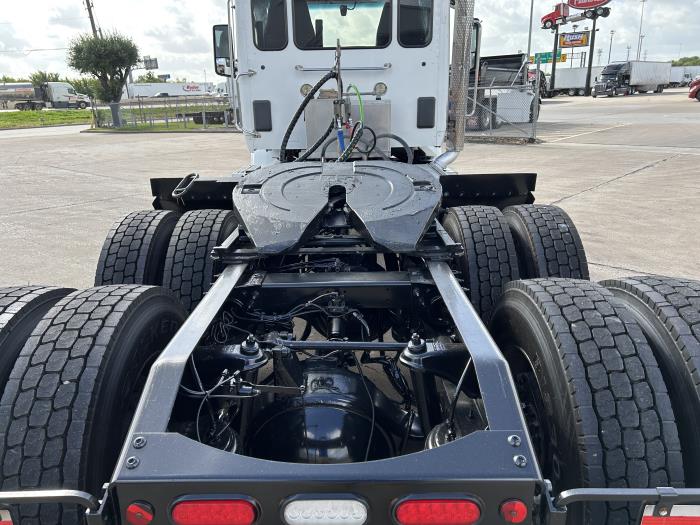 2020 Peterbilt 567-14