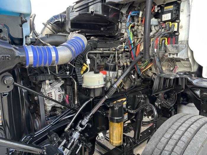 2020 Peterbilt 567-17