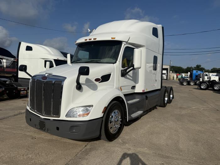 2021 Peterbilt 579-17