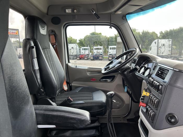 2020 Peterbilt 567-24